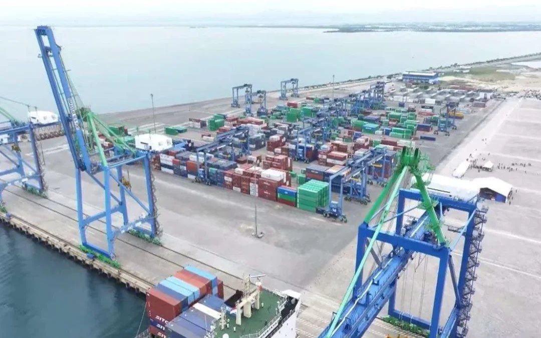 Pelabuhan di Makassar